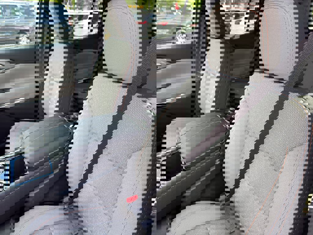 New 2026 Chevrolet Traverse LT image 14