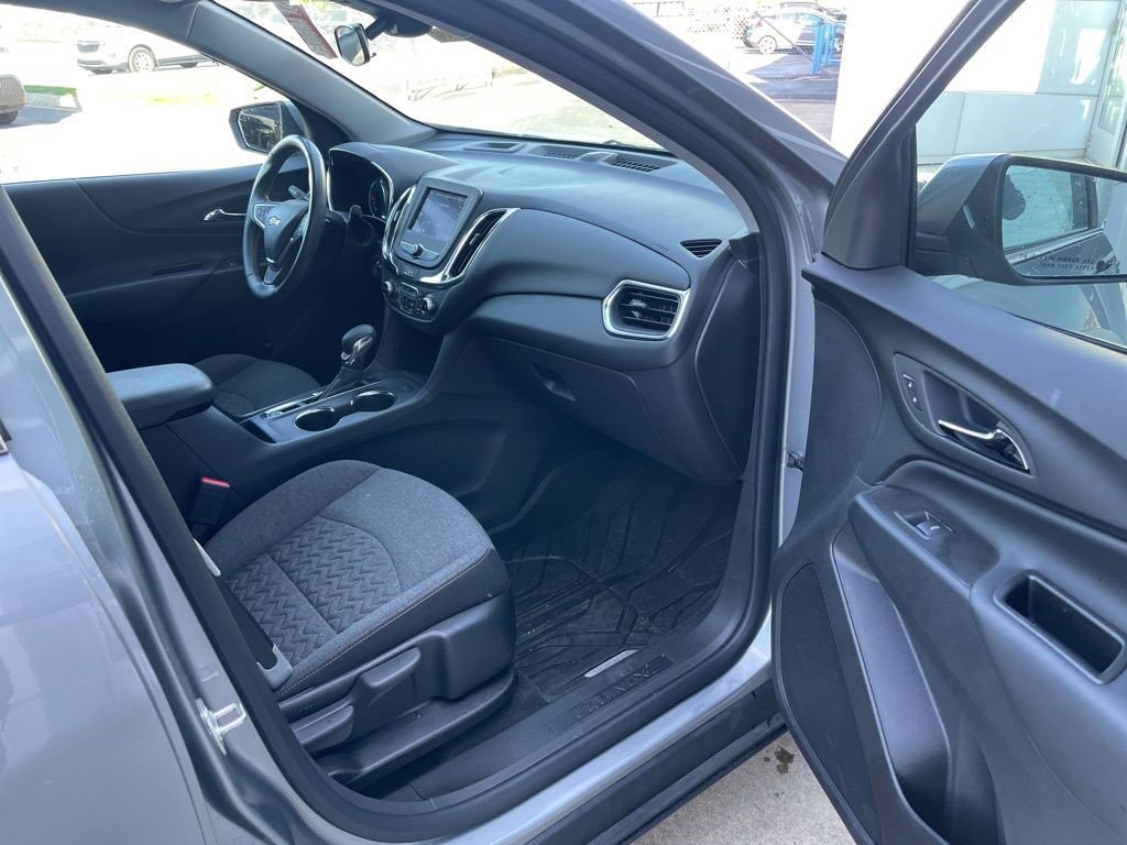 Certified 2024 Chevrolet Equinox LT w/ LPO, Floor Liner Package image 9