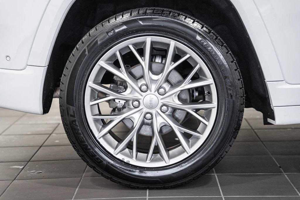 Certified 2024 Jeep Grand Cherokee Summit image 25