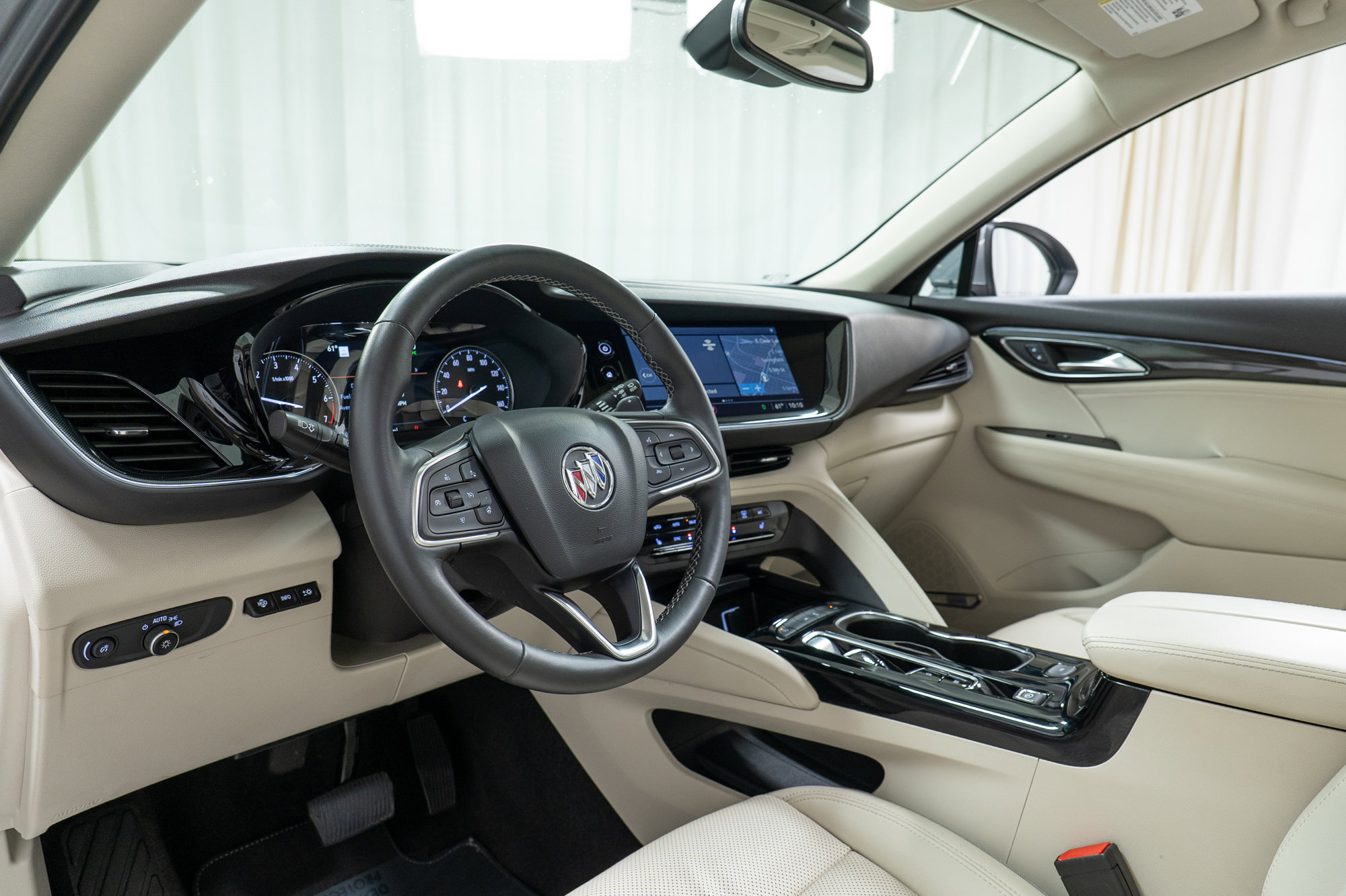 Used 2021 Buick Envision Essence w/ Technology Package I image 13