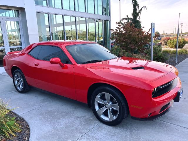 Used 2019 Dodge Challenger SXT image 13