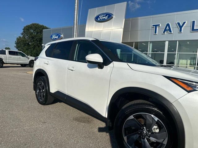 Used 2026 Nissan Rogue SV FWD image 6