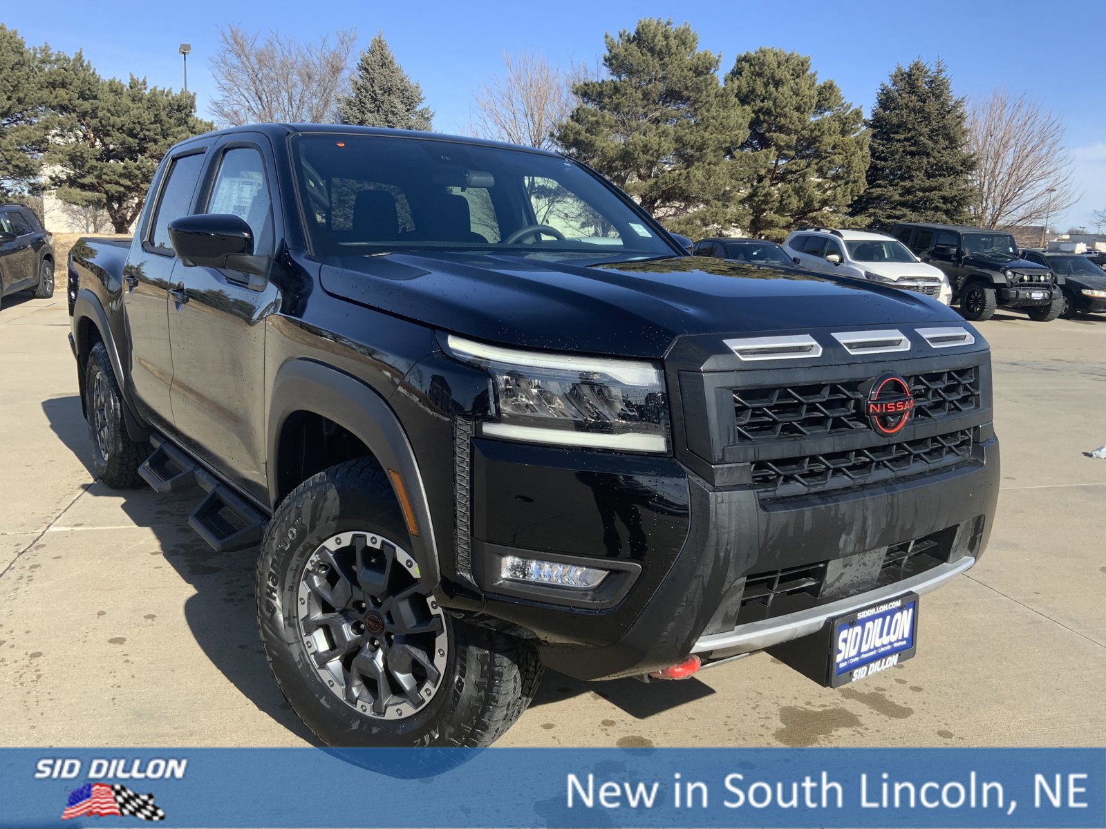 New 2026 Nissan Frontier PRO-4X w/ Pro-4x Convenience Package image 2