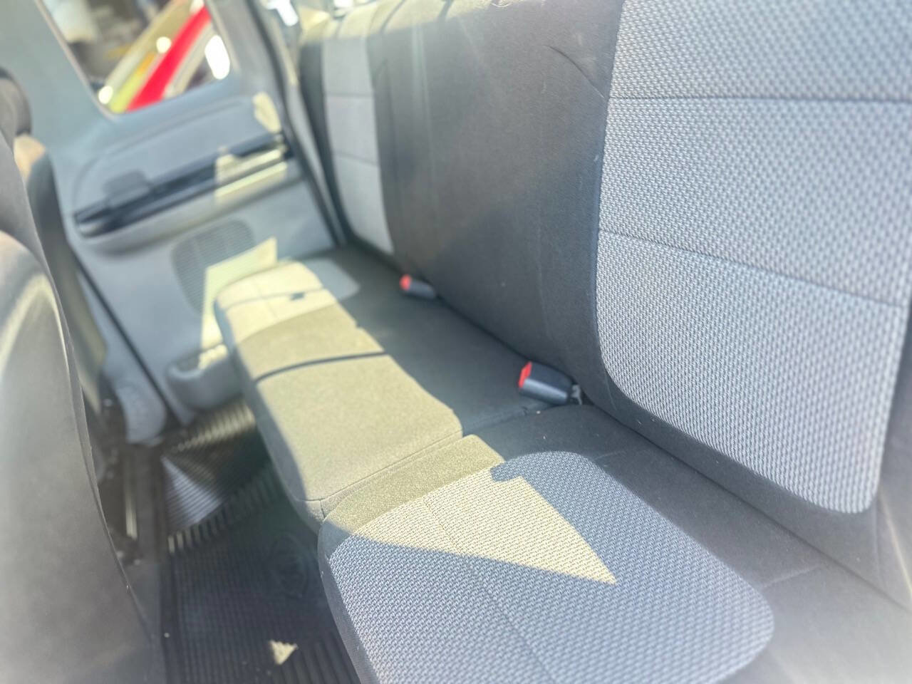 Used 2003 Ford F250 XLT image 19