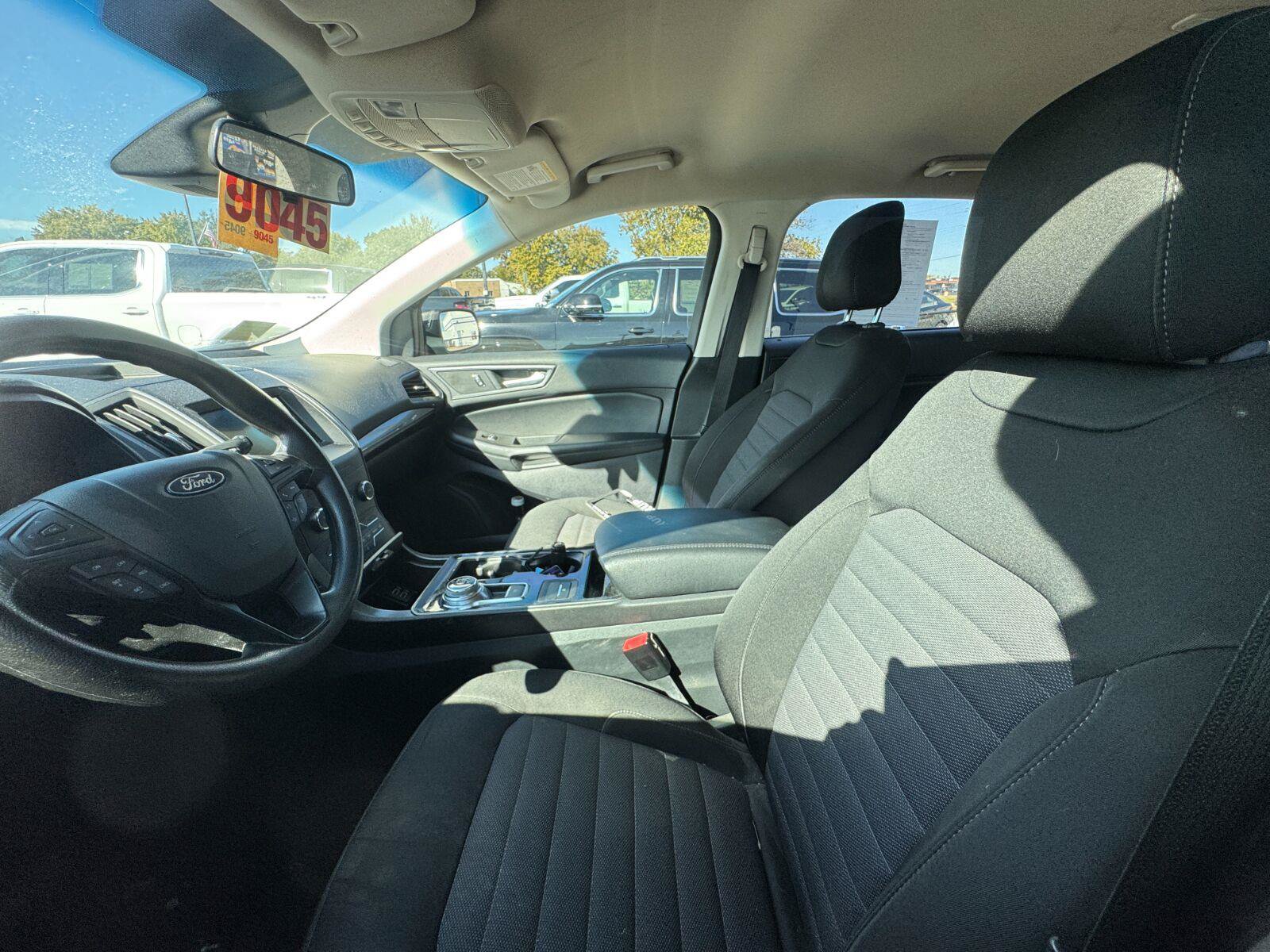 Used 2020 Ford Edge SE AWD/4WD image 9