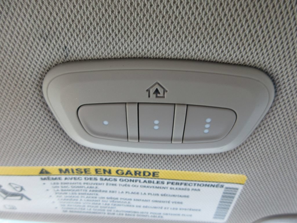 Used 2020 Chrysler Pacifica Limited FWD image 33