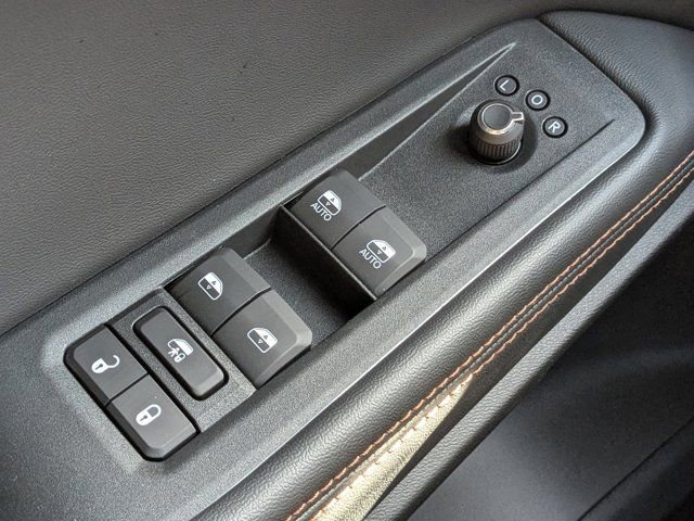 New 2026 Jeep Cherokee Overland image 25