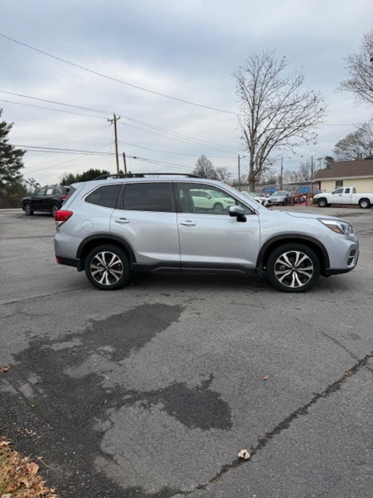 Used 2021 Subaru Forester Limited image 4