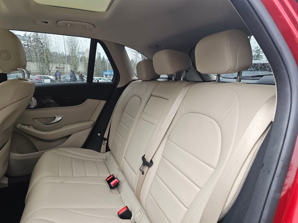 Used 2016 Mercedes-Benz GLC 300 4MATIC image 15