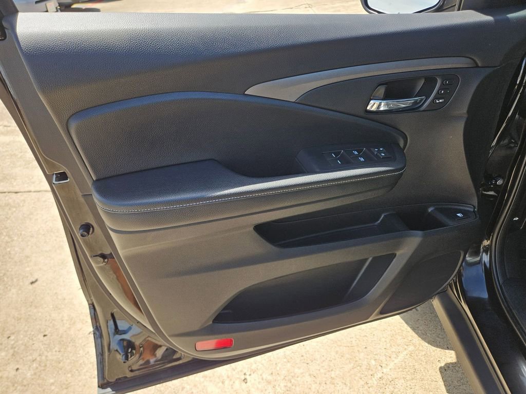 Used 2025 Honda Ridgeline RTL image 14