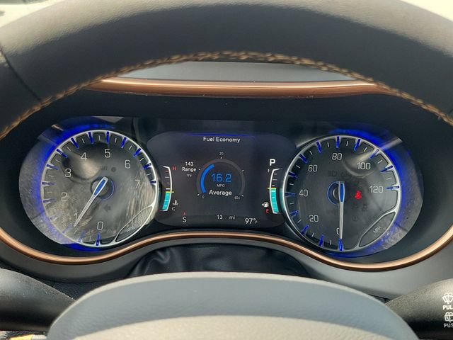 New 2027 Chrysler Pacifica Pinnacle w/ Theater Group FWD image 20