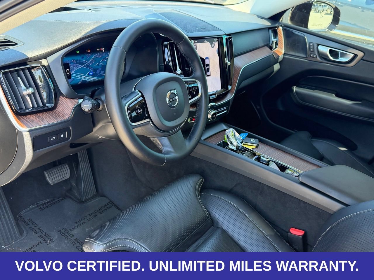 Certified 2024 Volvo XC60 T8 Ultimate w/ Protection Package Premier AWD/4WD image 16