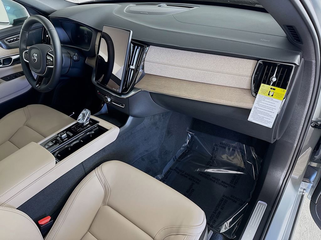 New 2026 Volvo XC90 T8 Plus w/ Protection Package Premier AWD/4WD image 32