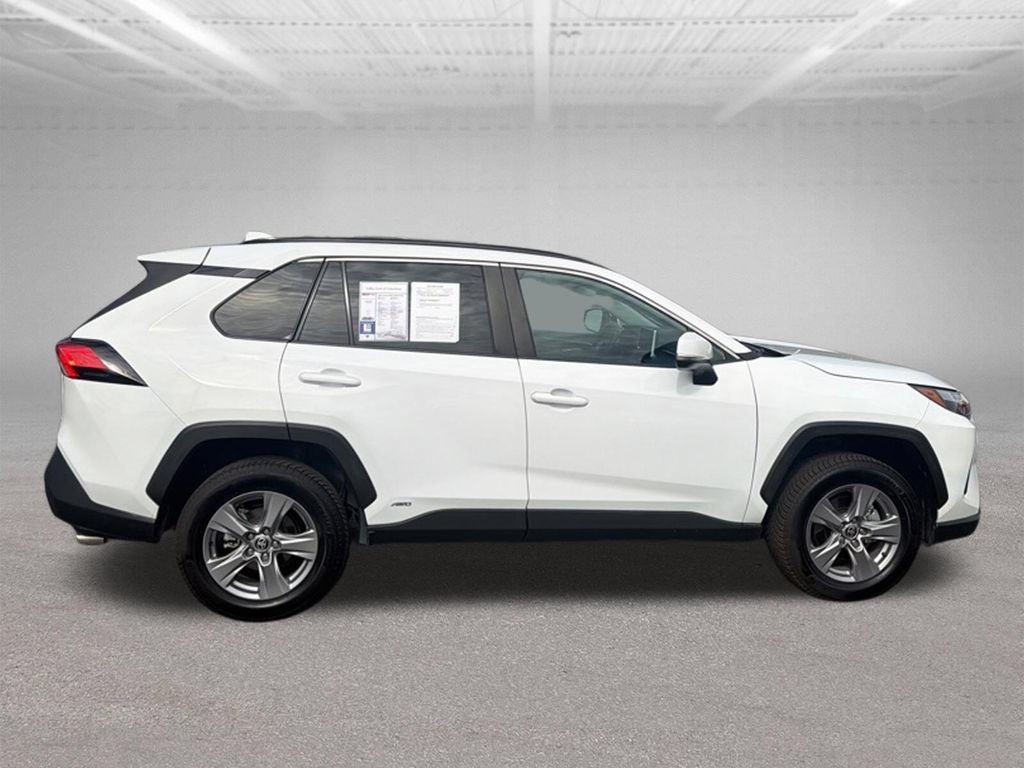 Used 2023 Toyota RAV4 XLE AWD/4WD image 11