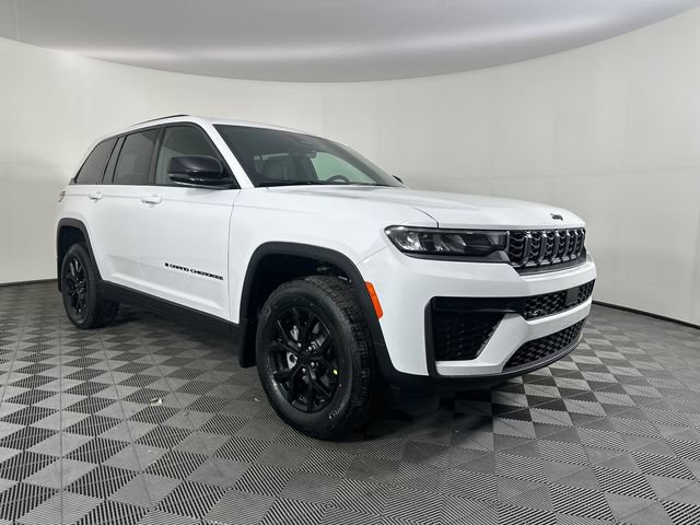 New 2026 Jeep Grand Cherokee Altitude AWD/4WD image 3