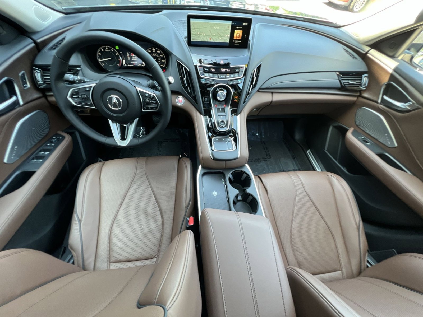 Certified 2025 Acura RDX SH-AWD w/ Advance Package image 2