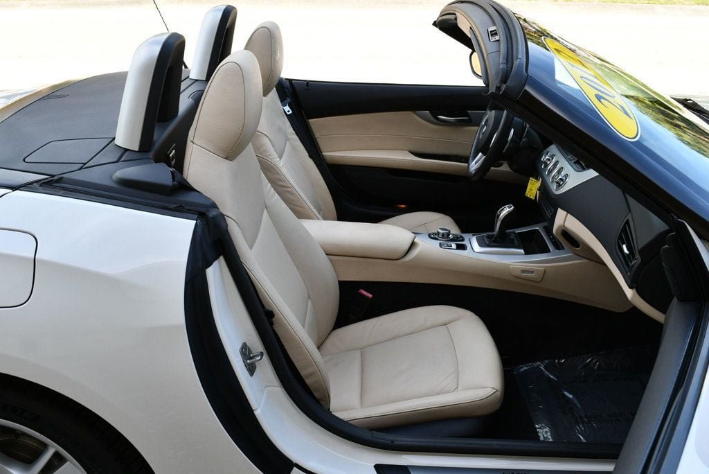 Used 2012 BMW Z4 sDrive35i RWD image 64