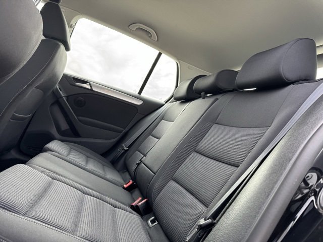 Used 2014 Volkswagen Golf 4-Door image 9