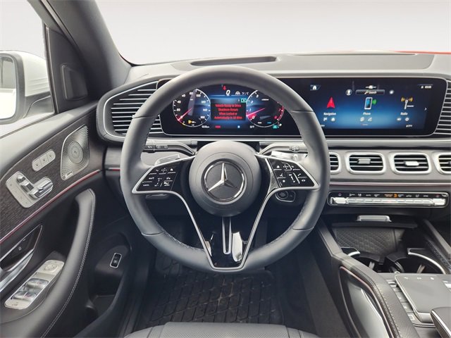 Used 2025 Mercedes-Benz GLS 450 4MATIC image 12