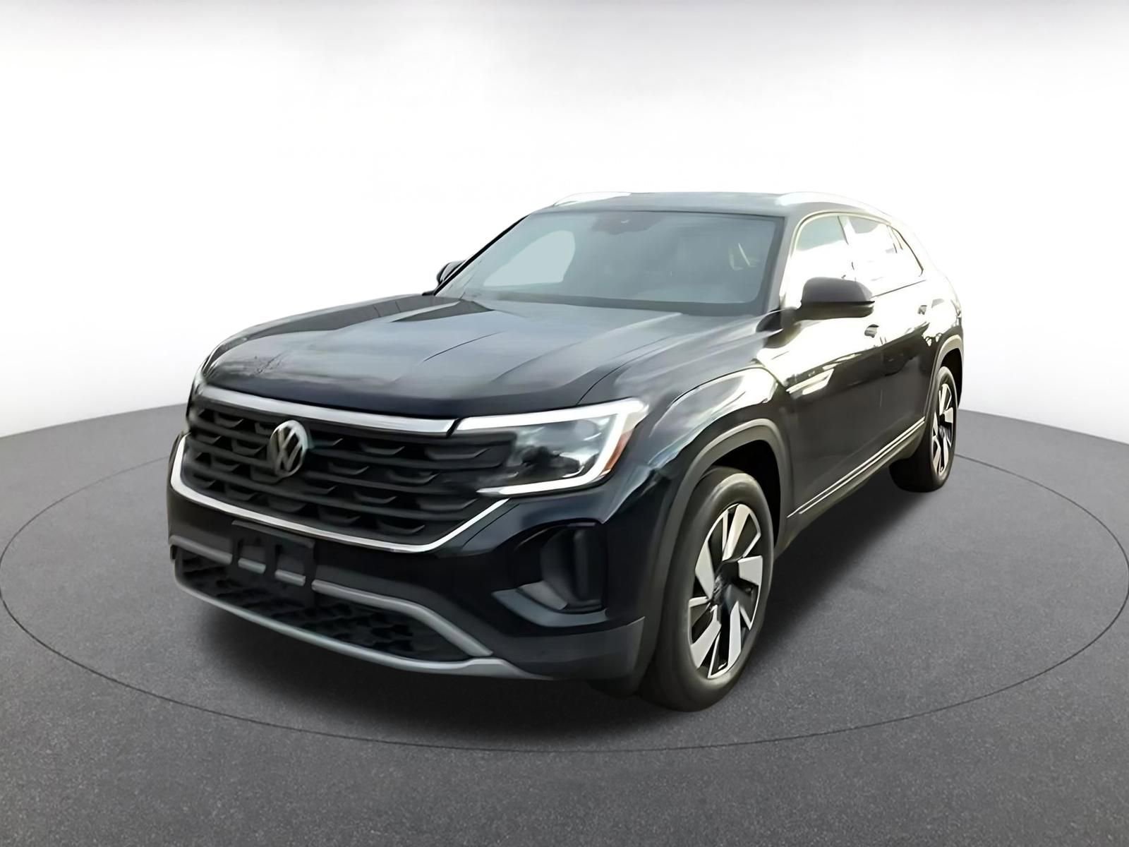 Used 2025 Volkswagen Atlas Cross Sport SE image 8