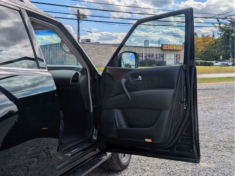 Used 2017 Nissan Armada SL w/ Interior Lighting Package image 20