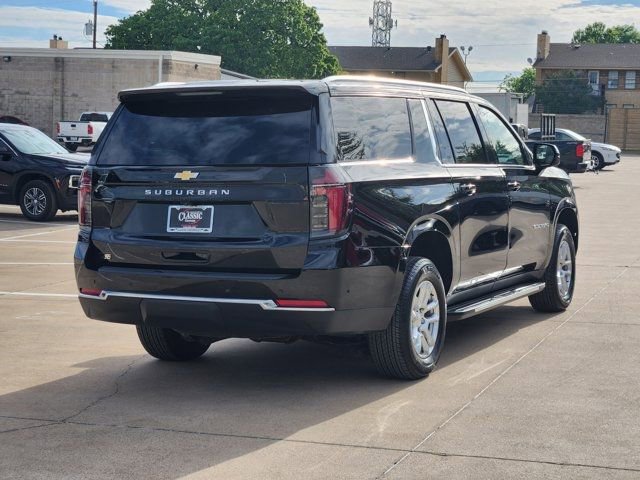 Used 2025 Chevrolet Suburban LS image 13