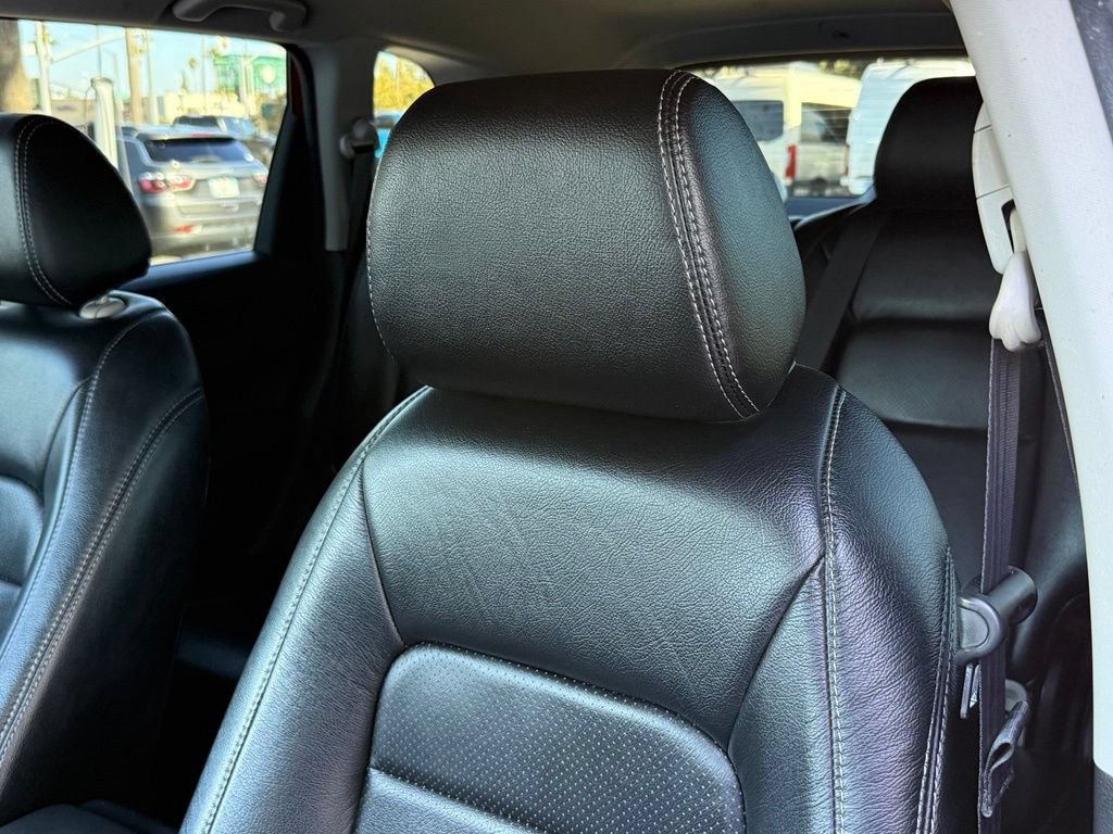 Used 2024 Honda CR-V LX image 2