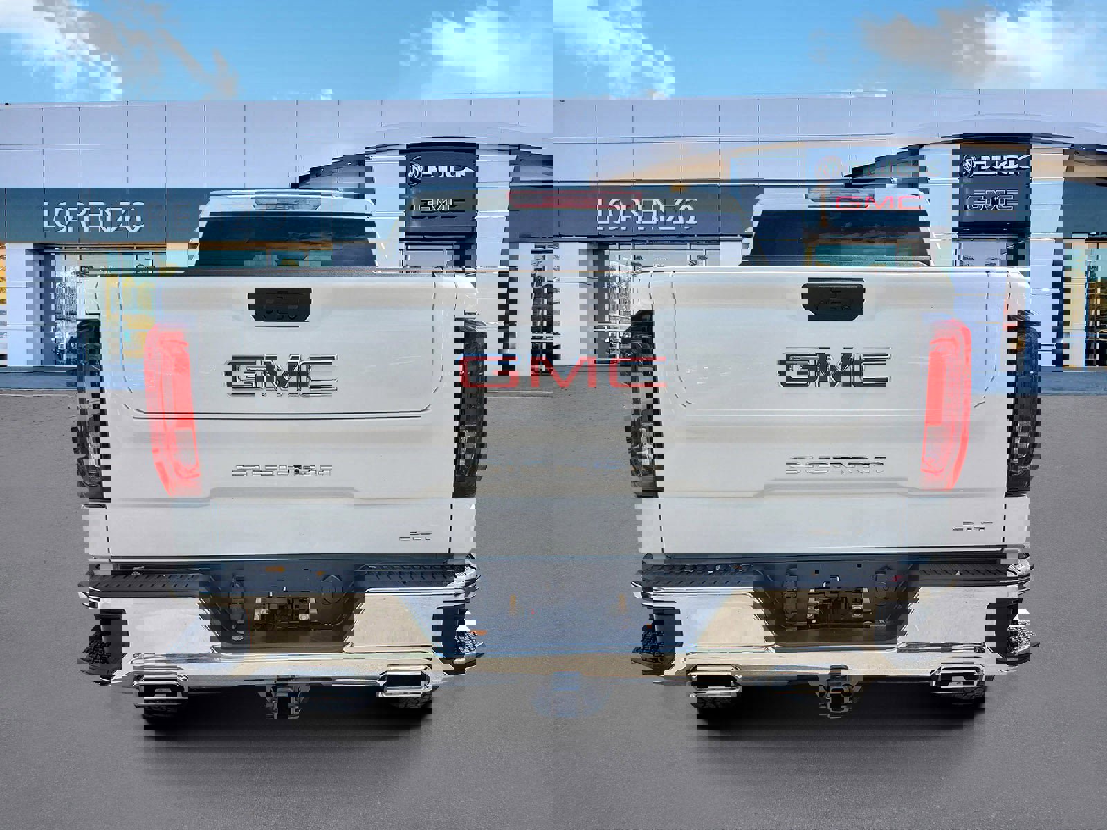 New 2026 GMC Sierra 1500 SLT w/ SLT Premium Package image 4