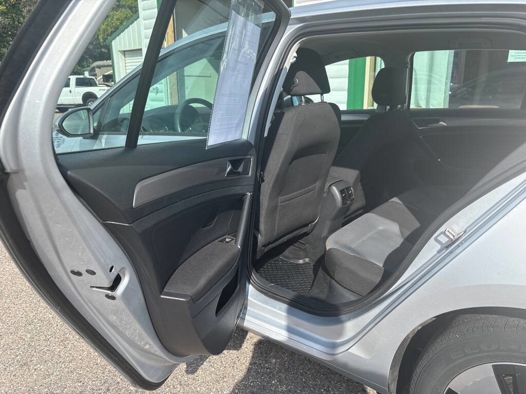 Used 2016 Volkswagen e-Golf SE w/ DC Fast Charging Package image 13