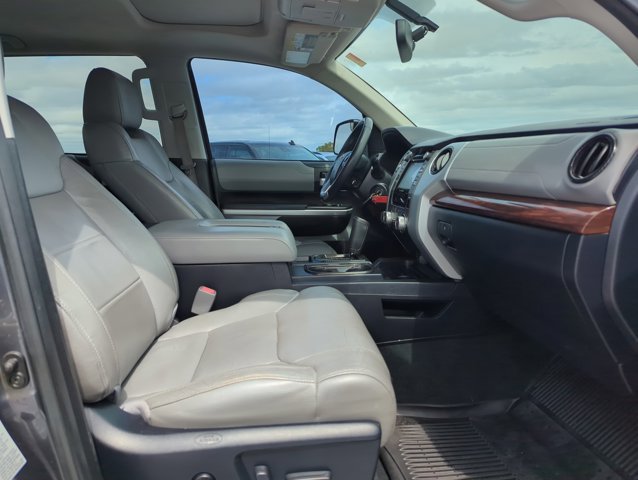 Used 2017 Toyota Tundra Limited w/ Limited Premium Package image 28
