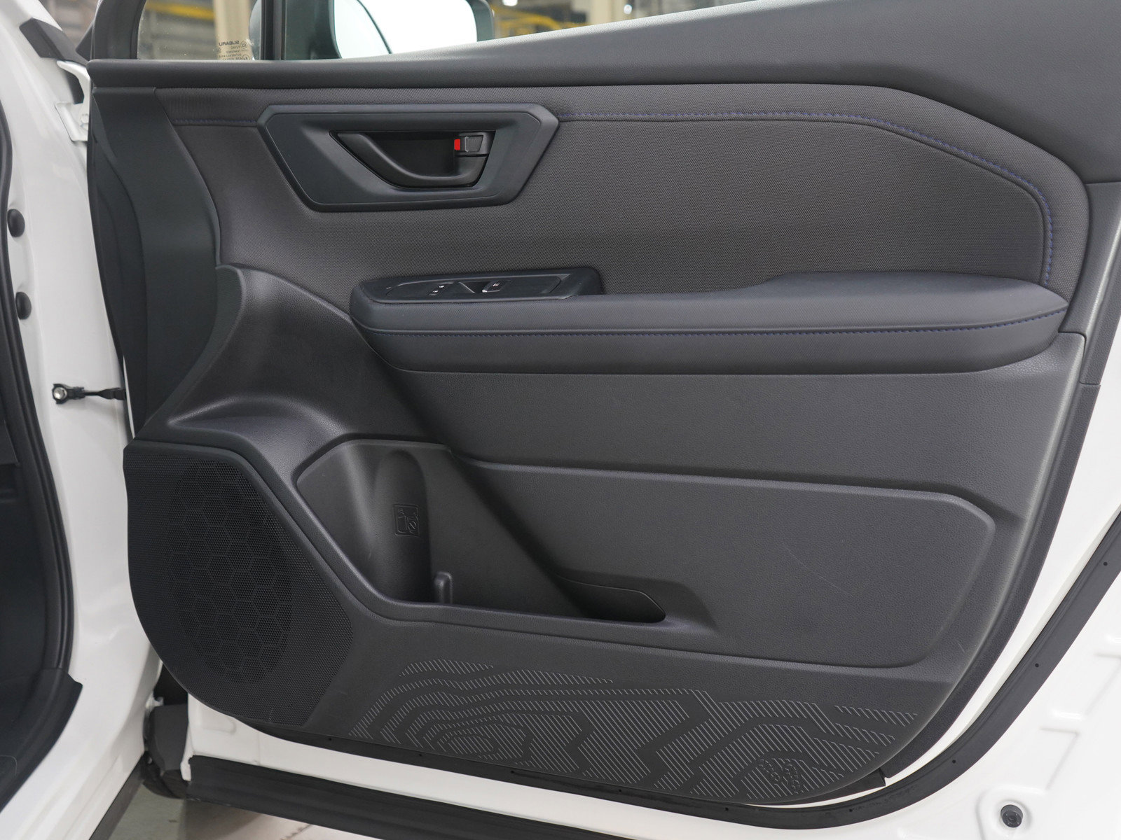 Used 2025 Subaru Forester Premium image 9