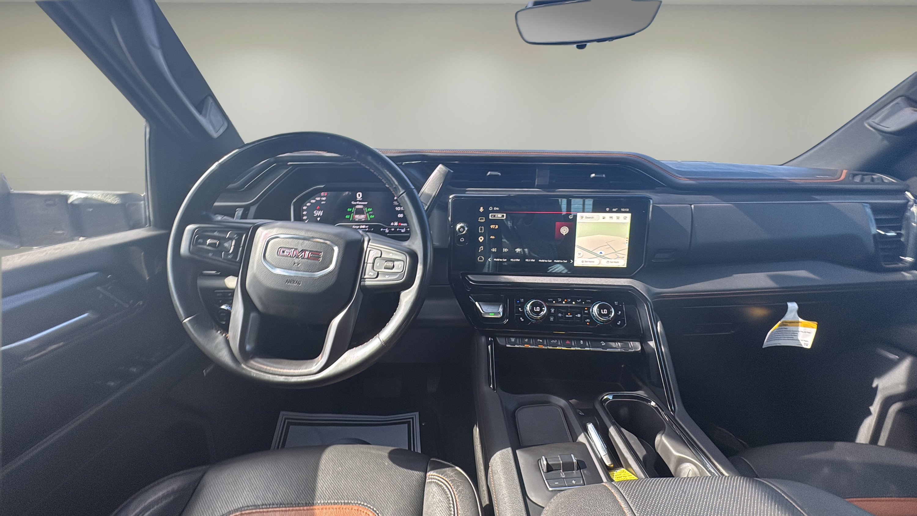 Used 2024 GMC Sierra 2500 AT4 w/ AT4 Premium Plus Package AWD/4WD image 13