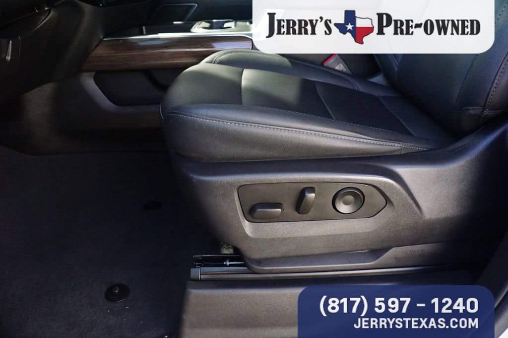 Used 2024 Chevrolet Silverado 3500 LT w/ Texas Edition image 18