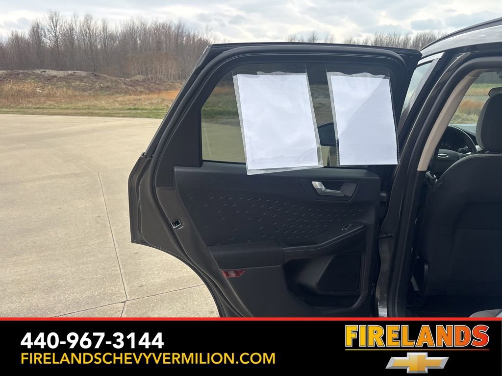 Used 2020 Ford Escape SE image 45