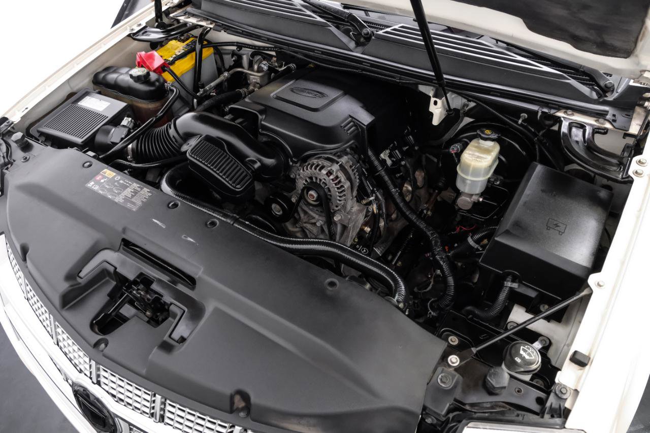 Used 2013 Cadillac Escalade Platinum RWD image 62