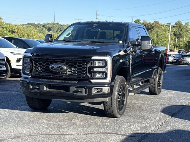 Used 2025 Ford F250 Lariat w/ Black Appearance Package AWD/4WD image 12