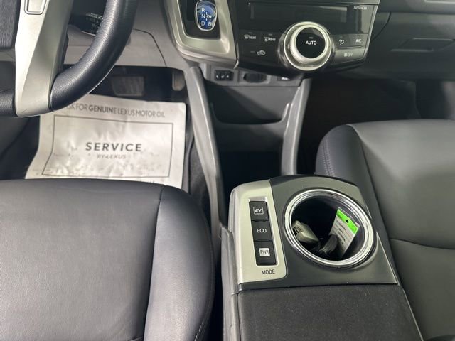 Used 2014 Toyota Prius V Five image 14