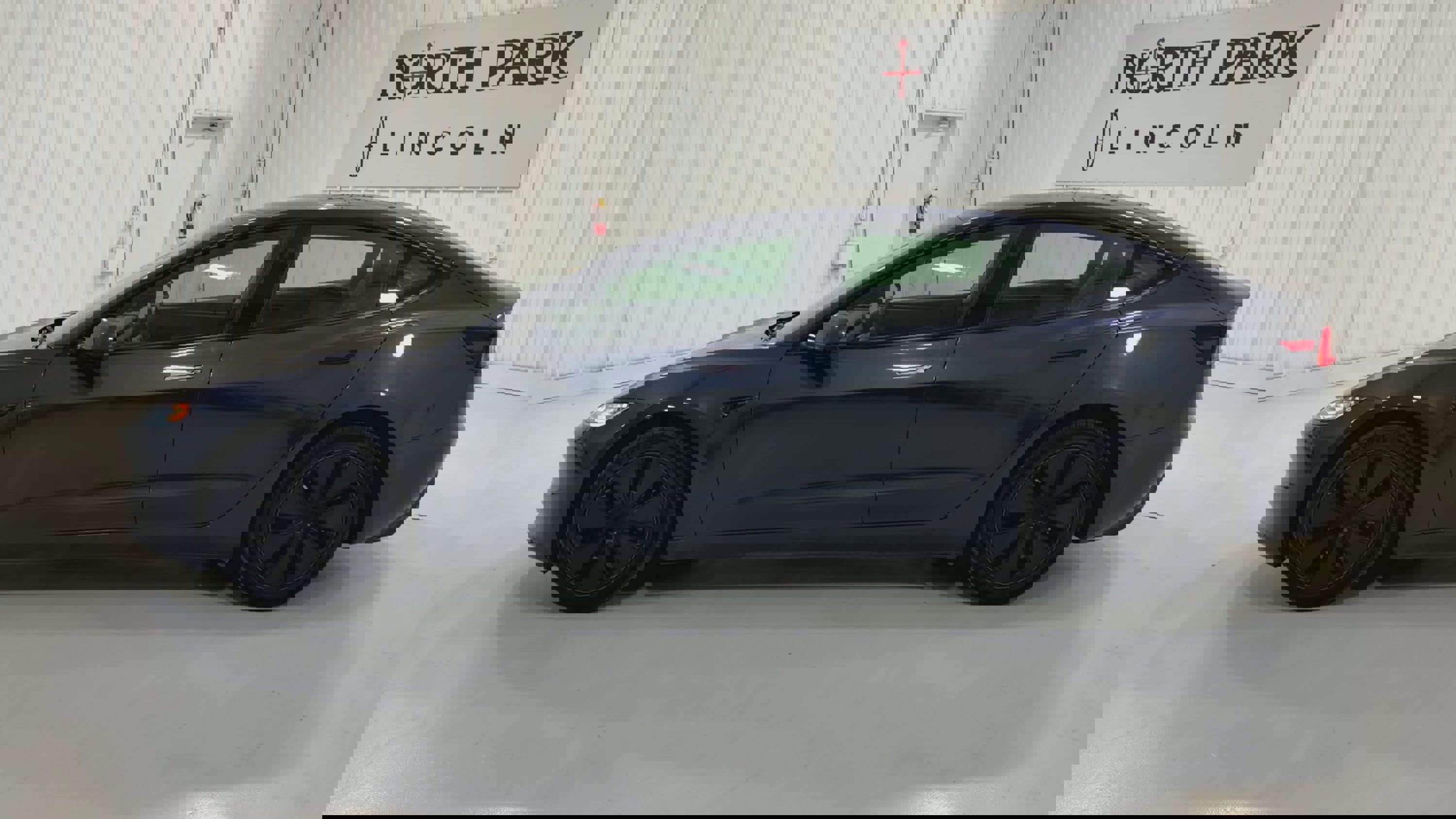 Used 2025 Tesla Model 3 Long Range image 4