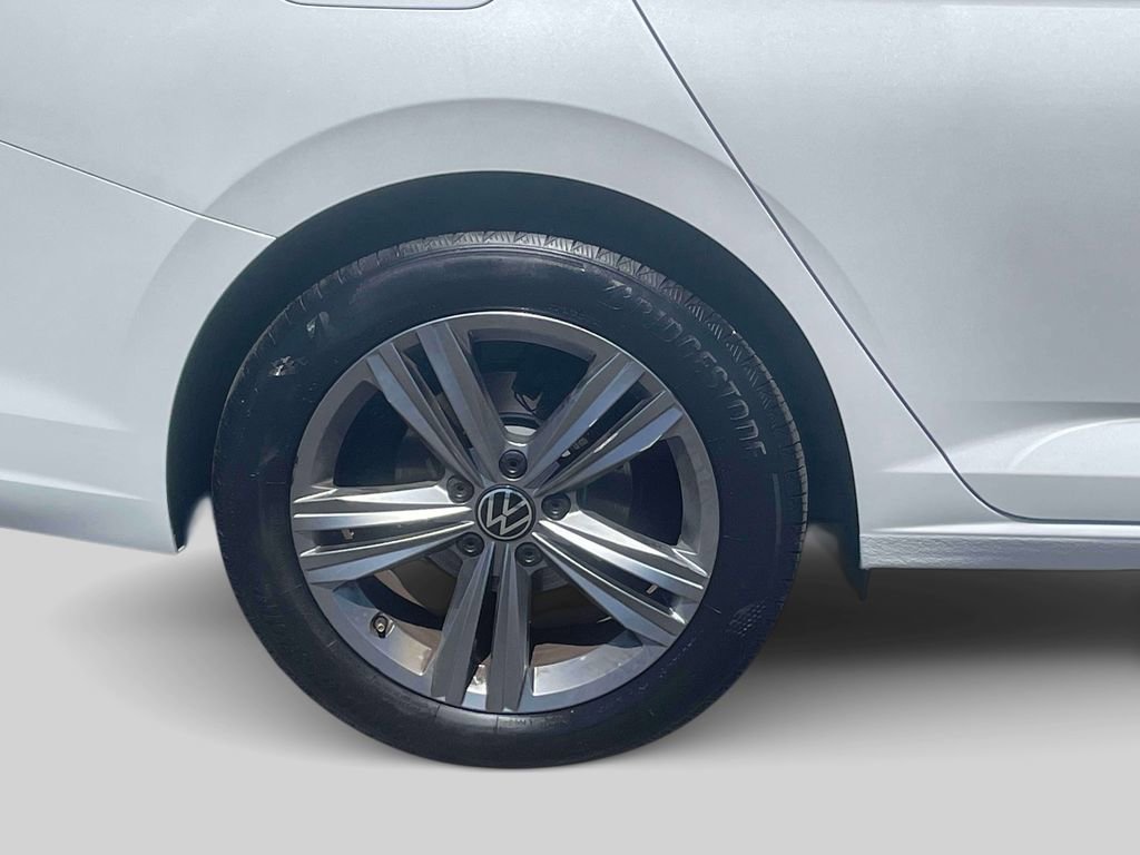 Used 2023 Volkswagen Jetta SE FWD image 9