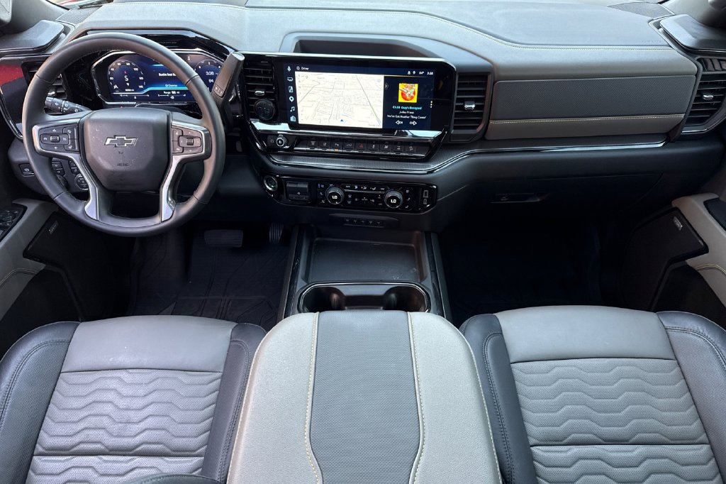 Used 2025 Chevrolet Silverado 2500 ZR2 w/ Technology Package AWD/4WD image 5