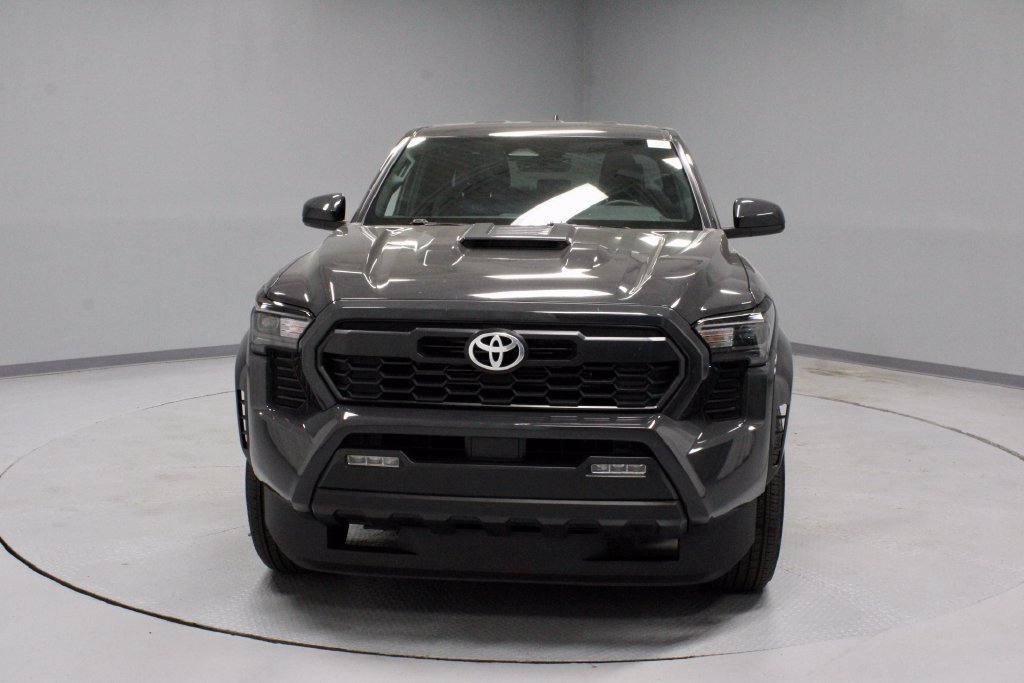 Used 2025 Toyota Tacoma TRD Sport AWD/4WD image 6