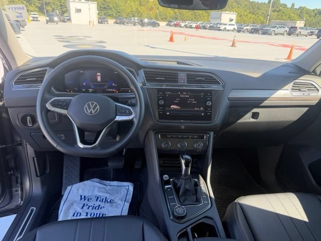 Used 2024 Volkswagen Tiguan Wolfsburg Edition AWD/4WD image 13