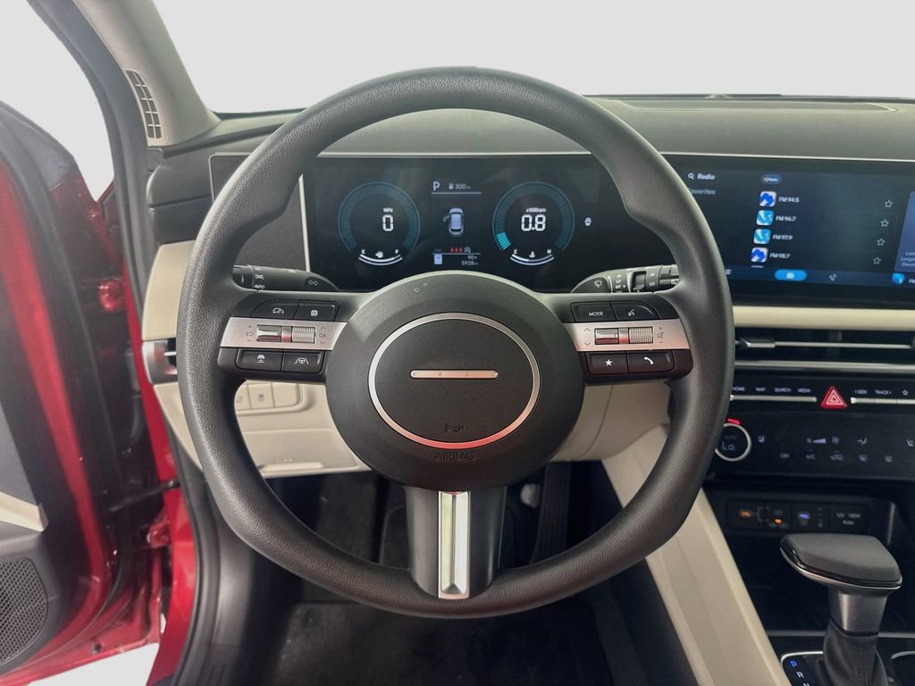 Used 2025 Hyundai Tucson SEL FWD image 11