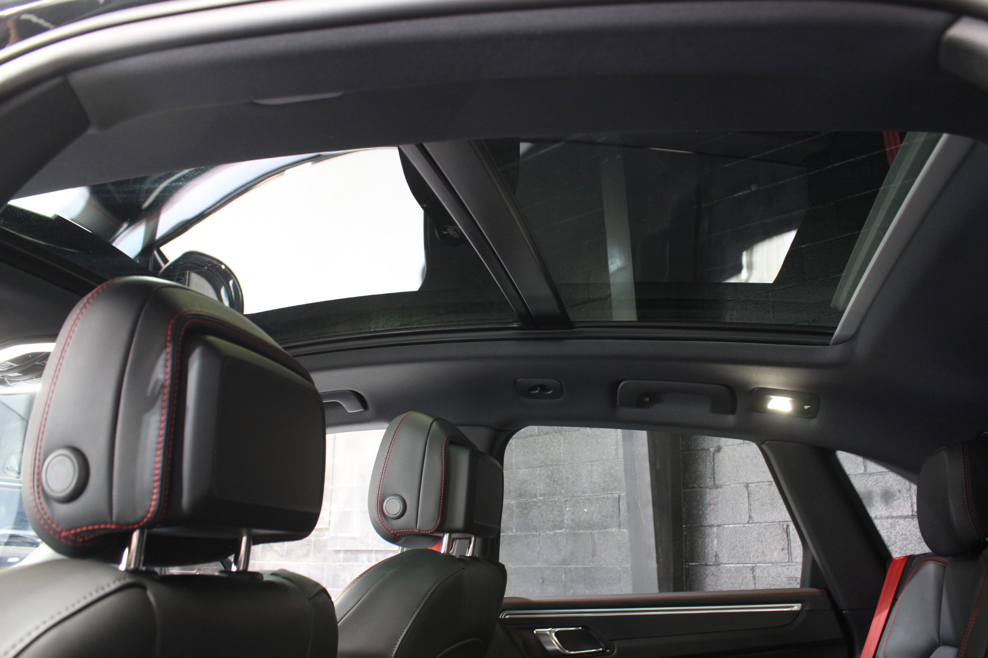Used 2024 Porsche Macan GTS image 21