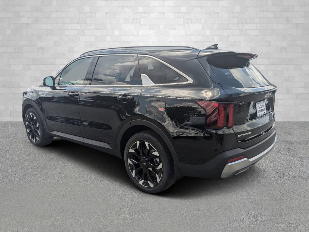 Used 2025 Kia Sorento EX w/ Panoramic Sunroof Package FWD image 5