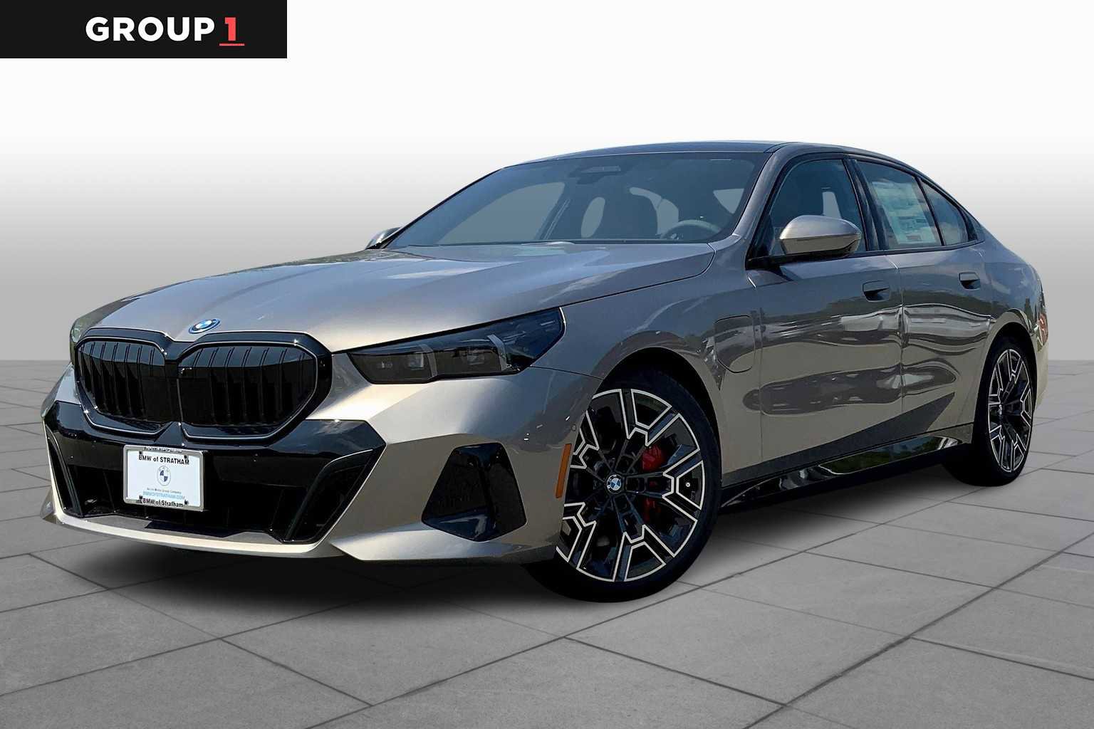 New 2026 BMW 550e xDrive w/ Executive Package image 1