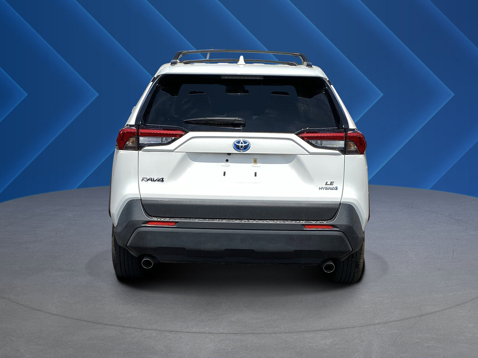 Used 2023 Toyota RAV4 LE AWD/4WD image 4