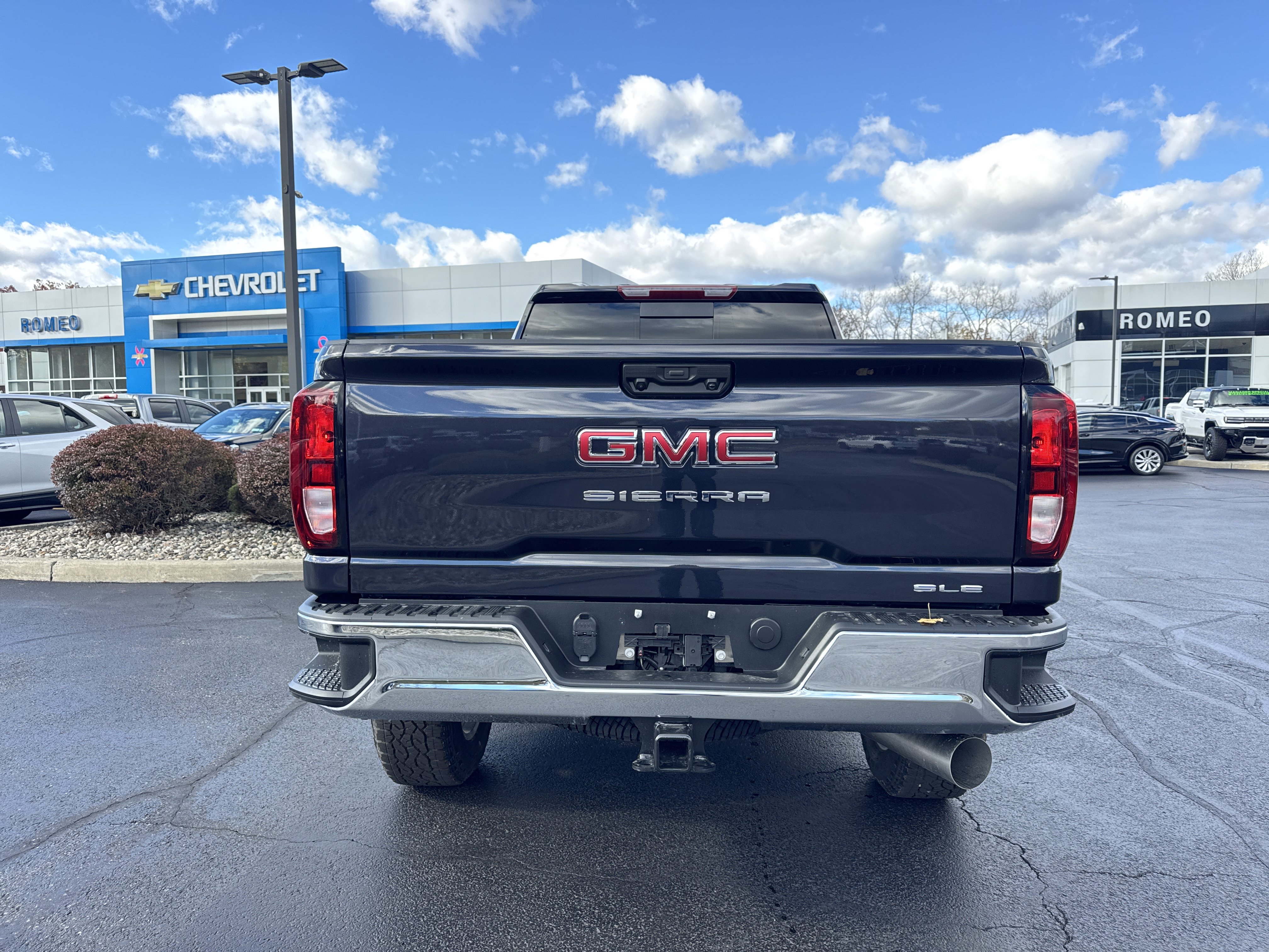 New 2026 GMC Sierra 2500 SLE w/ Preferred Package image 7