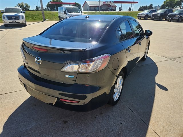 Used 2013 MAZDA MAZDA3 i Grand Touring w/ Tech Pkg FWD image 3