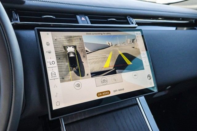 New 2026 Land Rover Range Rover Velar Dynamic SE image 24